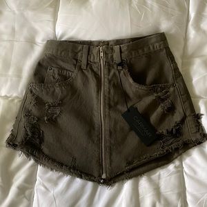 BRAND NEW ARMY GREEN CARMAR SKIRT